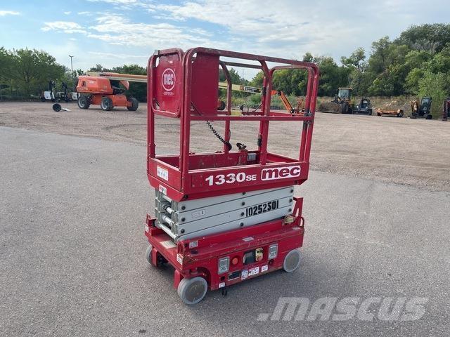 MEC 1330SE Scissor lifts