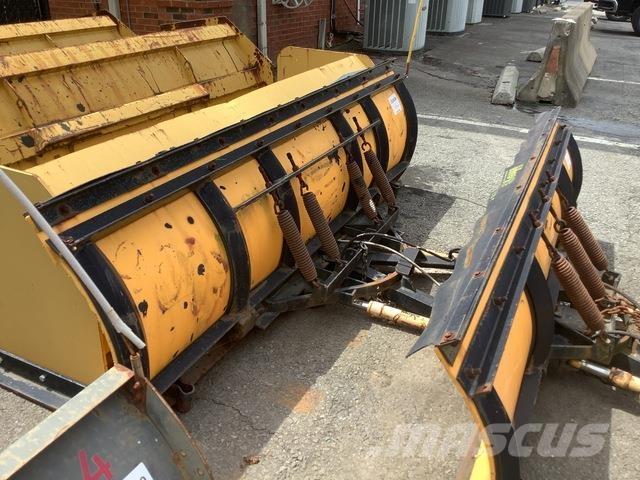 Meyer LP-8.0 Snow blades and plows