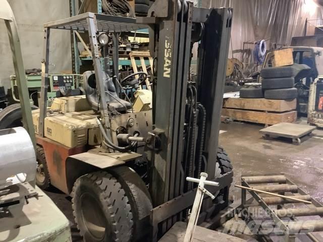 Nissan CF80 Construction - Others