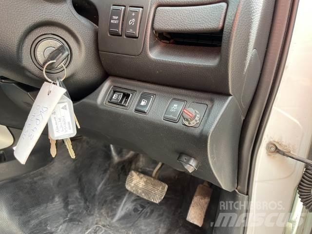 Nissan Navara Pick up/Dropside