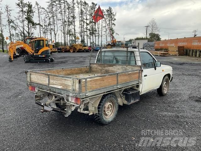 Nissan Navara Pick up/Dropside