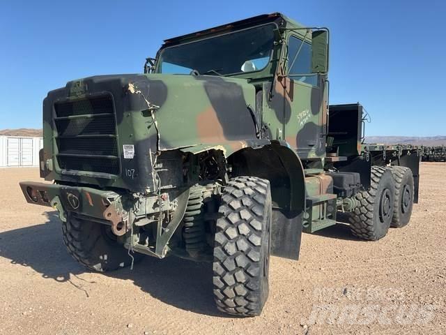 Oshkosh  Box body trucks