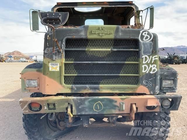 Oshkosh  Box body trucks