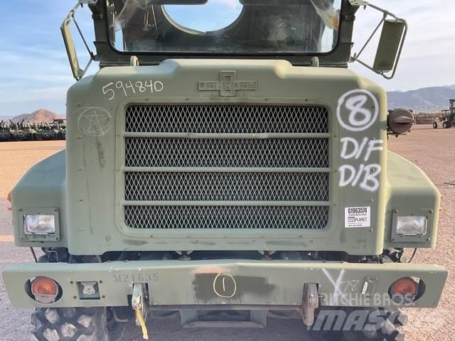 Oshkosh MK25 Box body trucks