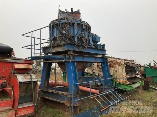 Pegson 900 Crushers