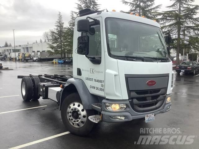Peterbilt 220 Cabins and interior
