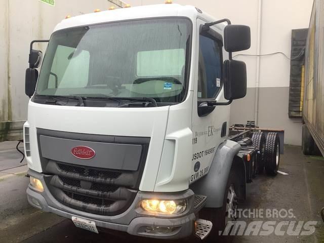 Peterbilt 220 Cabins and interior