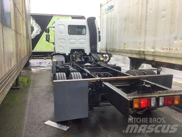 Peterbilt 220 Cabins and interior