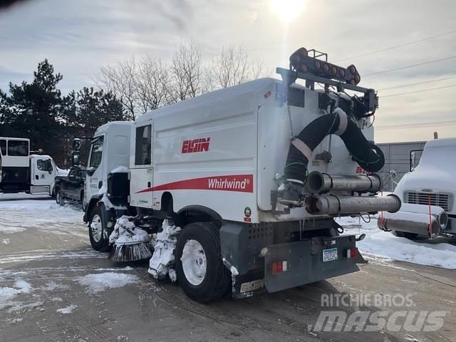 Peterbilt 220 Sweeper trucks