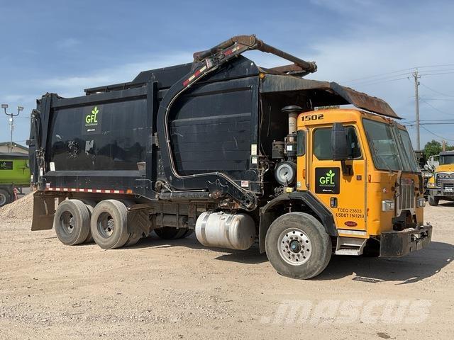 Peterbilt 320 Waste trucks