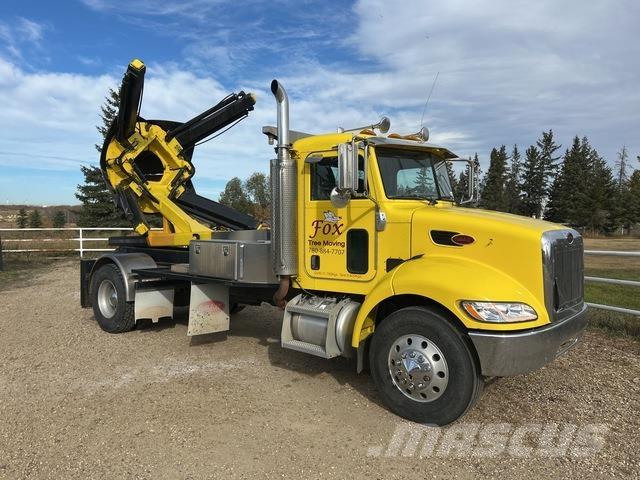 Peterbilt 335 Construction - Others