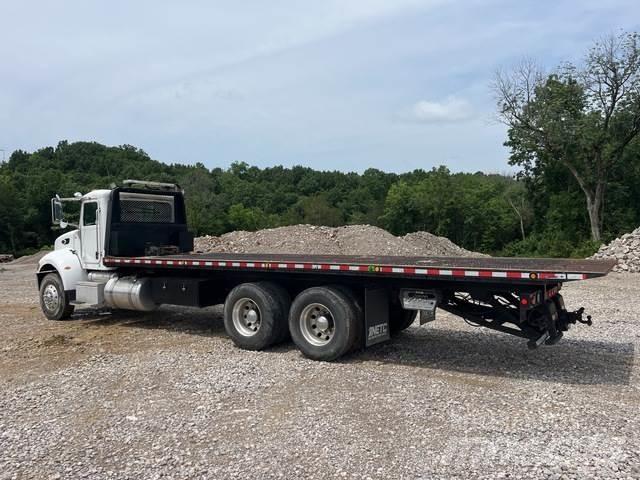 Peterbilt 348 Recovery vehicles