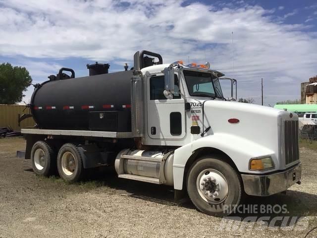Peterbilt 385 Combi / vacuum trucks