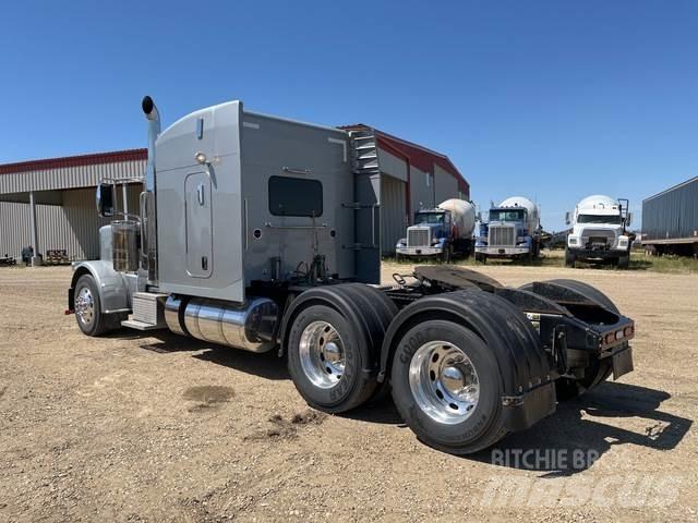 Peterbilt 389 Tractor Units