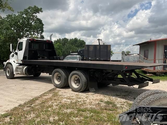 Peterbilt 567 Recovery vehicles