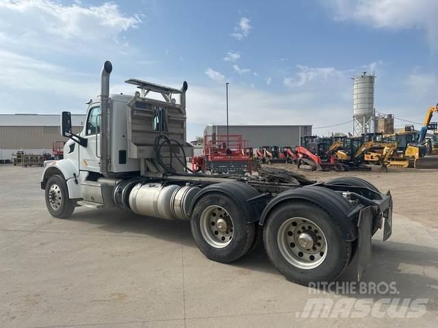 Peterbilt 567 Tractor Units