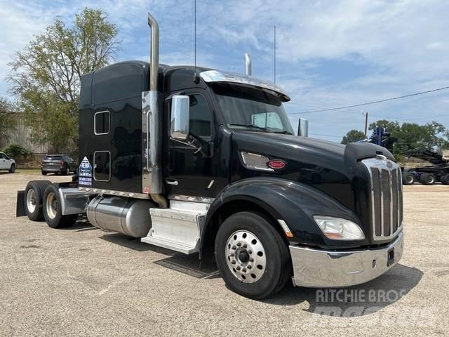 Peterbilt 579 Tractor Units
