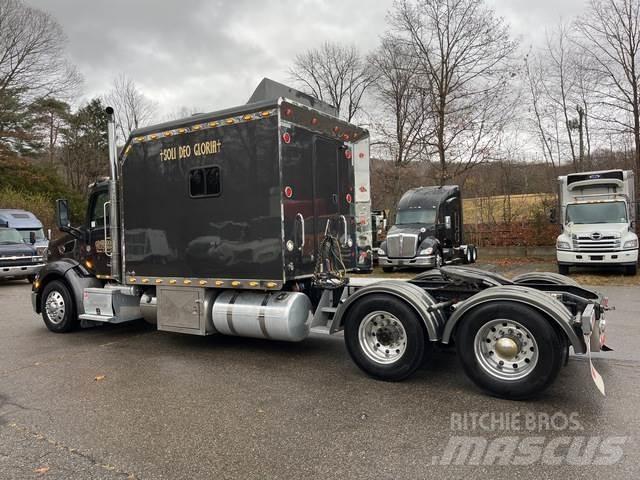 Peterbilt 579 Tractor Units