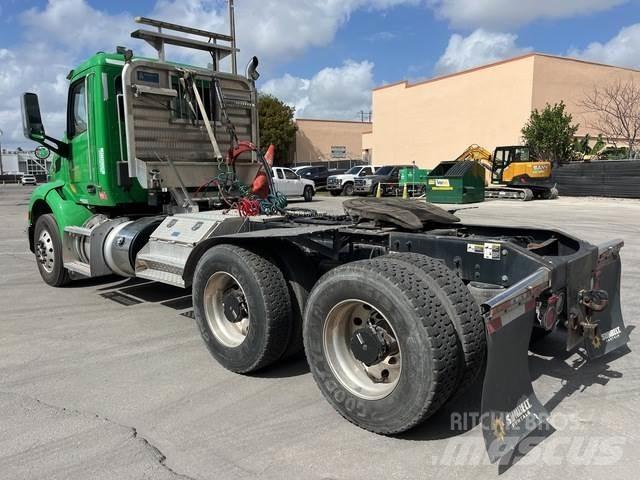 Peterbilt 579 Tractor Units