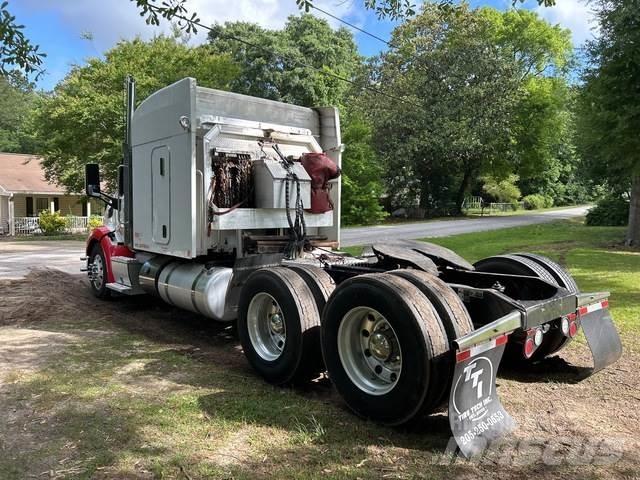 Peterbilt 579 Tractor Units