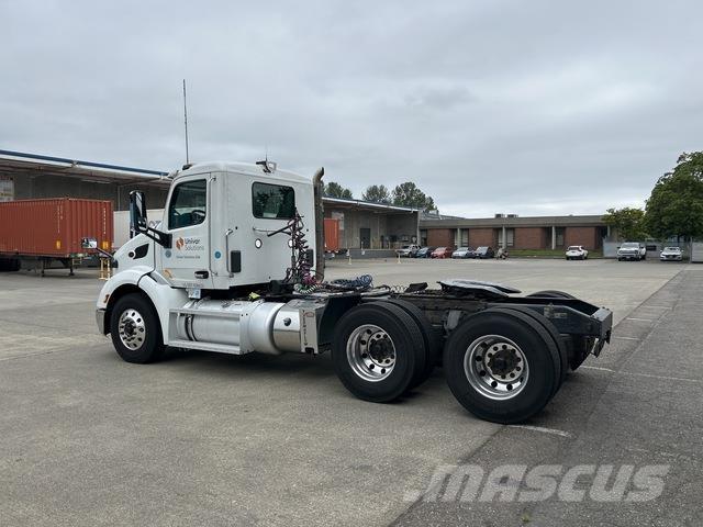 Peterbilt 579 Tractor Units
