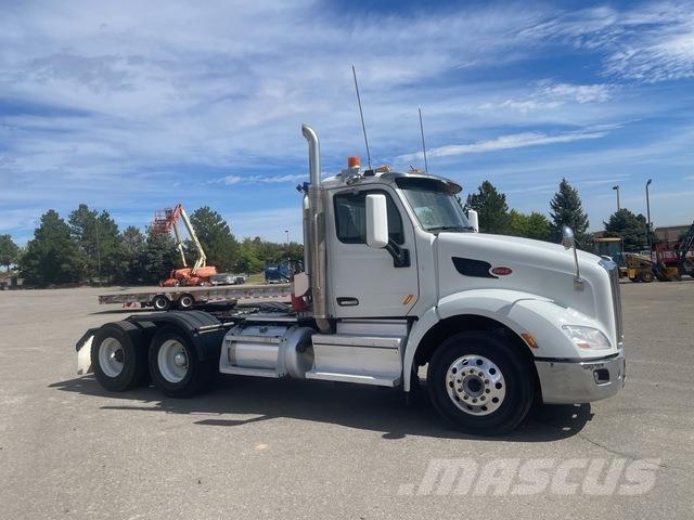 Peterbilt 579 Tractor Units