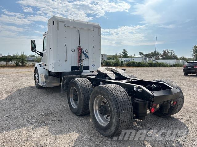 Peterbilt 579 Tractor Units