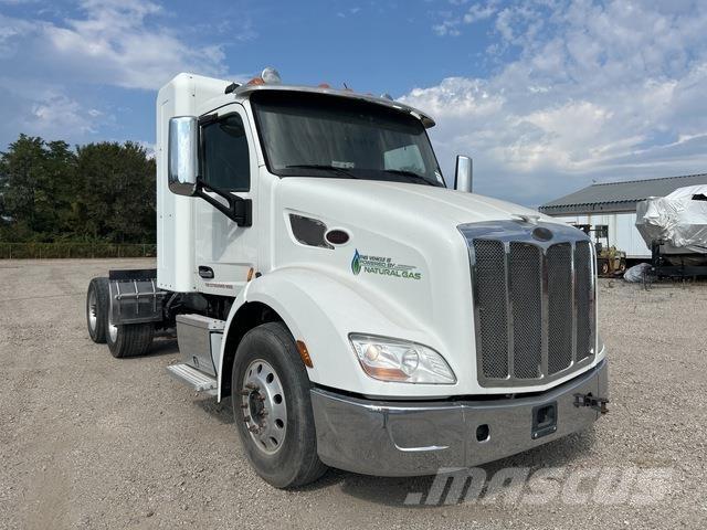 Peterbilt 579 Tractor Units