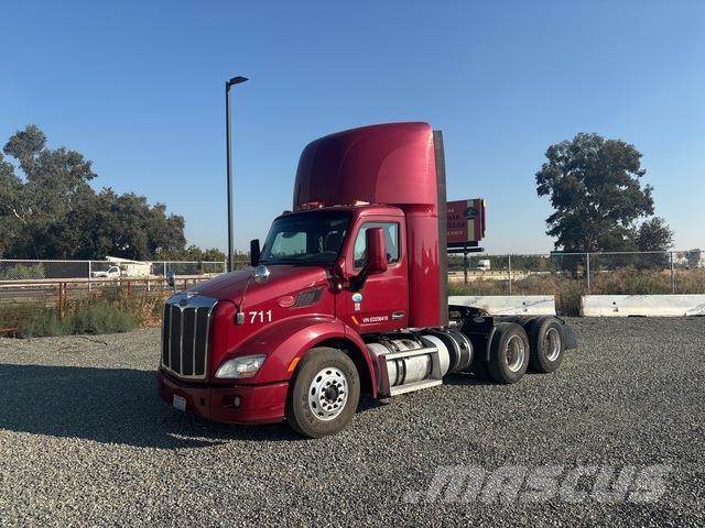 Peterbilt 579 Tractor Units