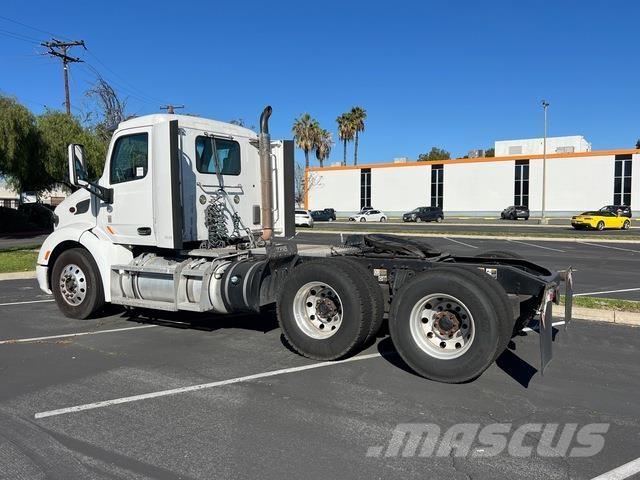 Peterbilt 579 Tractor Units