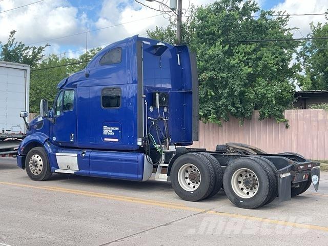 Peterbilt 587 Tractor Units