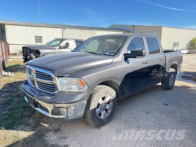 RAM 1500 Pick up/Dropside