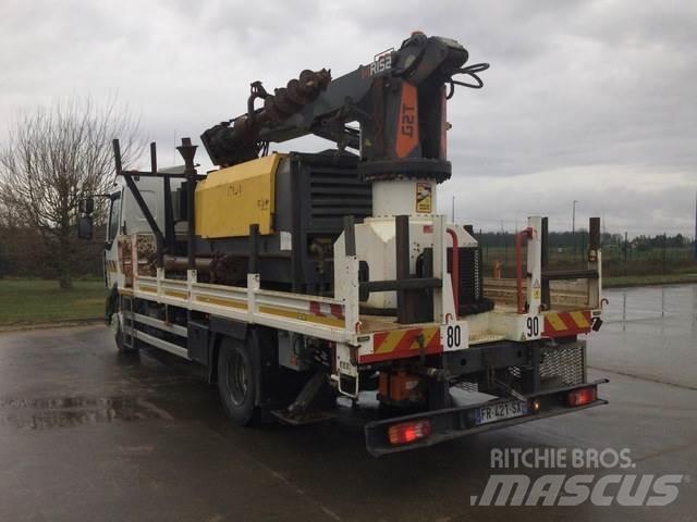 Renault D250 Mobile drill rig trucks