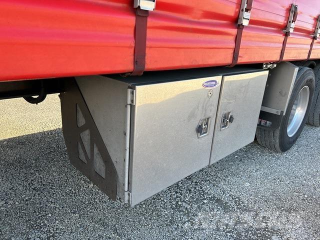  Roadmaster Curtainsider trailers