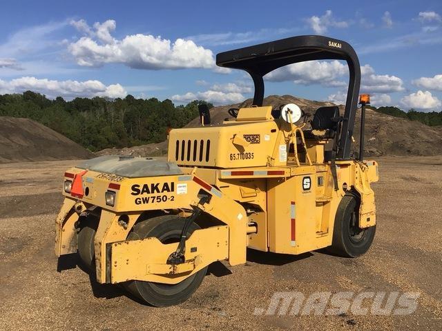 Sakai GW750-2 Pneumatic tired rollers
