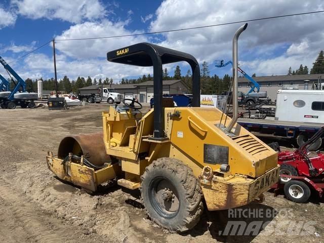Sakai SV201D Single drum rollers