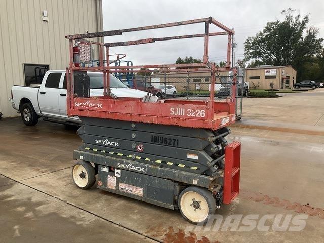 SkyJack 3226 Scissor lifts
