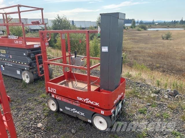 SkyJack SJ12 Vertical mast lifts