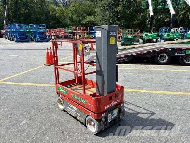 SkyJack SJ12 Vertical mast lifts