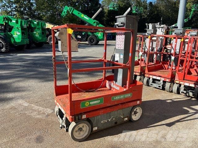 SkyJack SJ12 Vertical mast lifts
