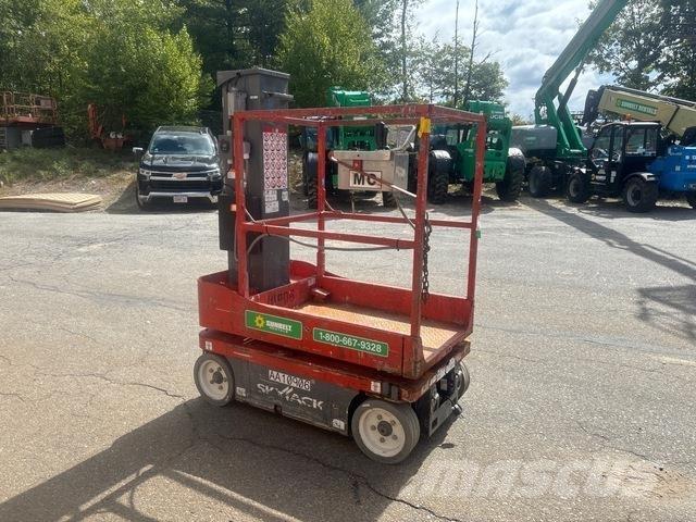 SkyJack SJ12 Vertical mast lifts