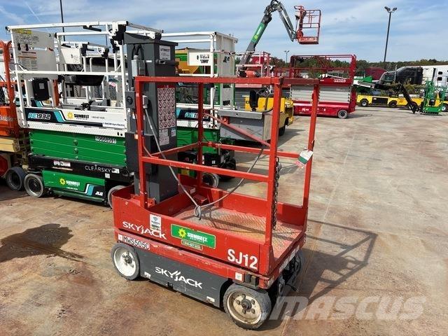 SkyJack SJ12 Vertical mast lifts