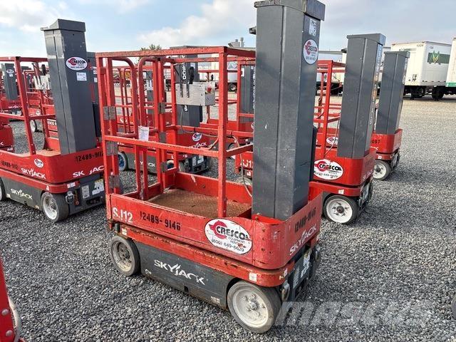 SkyJack SJ12 Vertical mast lifts