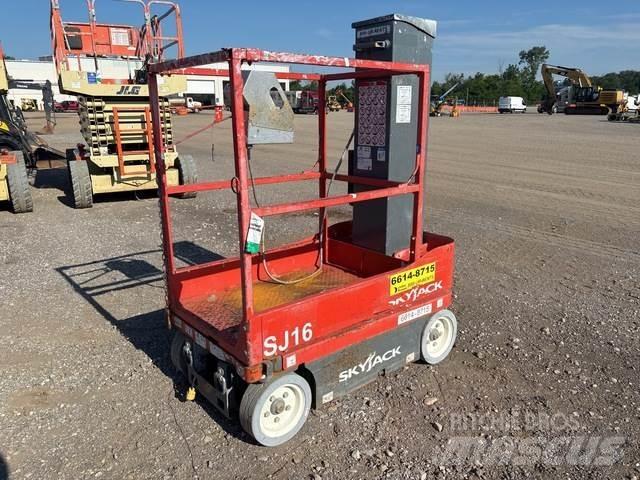SkyJack SJ16 Vertical mast lifts