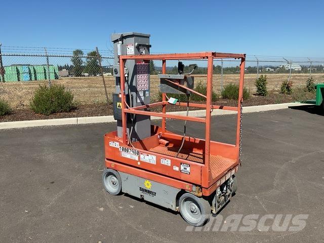 SkyJack SJ16 Vertical mast lifts