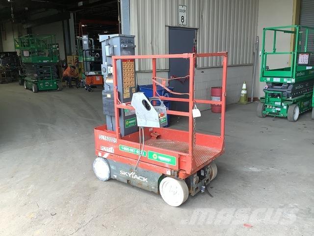 SkyJack SJ16 Vertical mast lifts