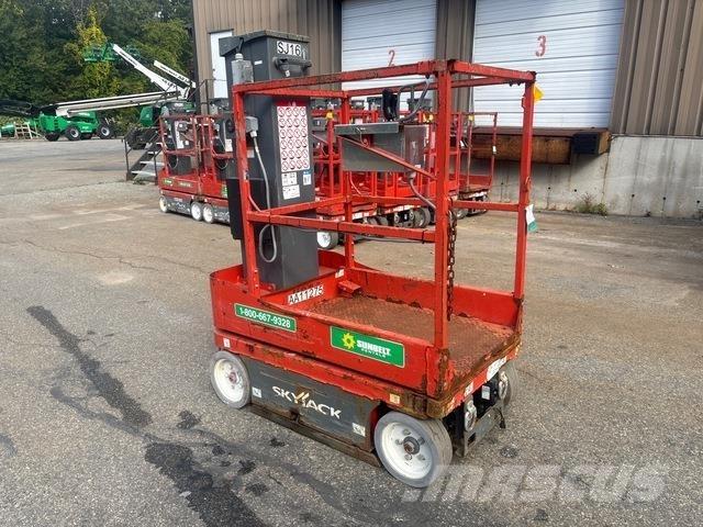 SkyJack SJ16 Vertical mast lifts