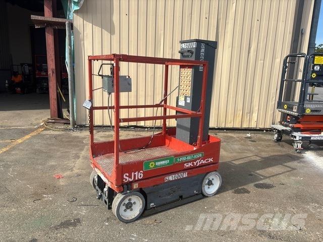 SkyJack SJ16 Vertical mast lifts