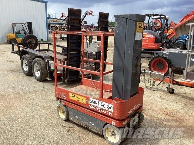 SkyJack SJ16 Vertical mast lifts