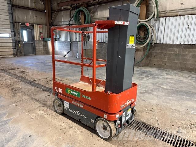 SkyJack SJ16 Vertical mast lifts